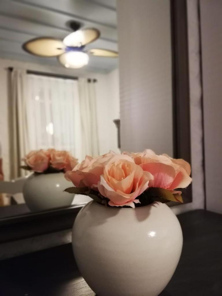 Petite Boutique Hotel Ildiri Bagian luar foto