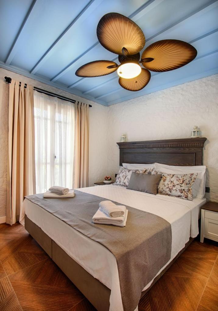 Petite Boutique Hotel Ildiri Bagian luar foto