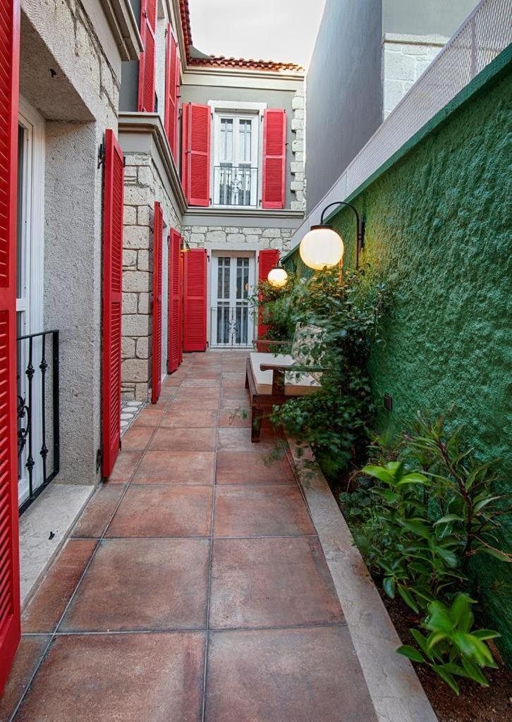 Petite Boutique Hotel Ildiri Bagian luar foto